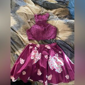 Narianna size large two piece short formal gown